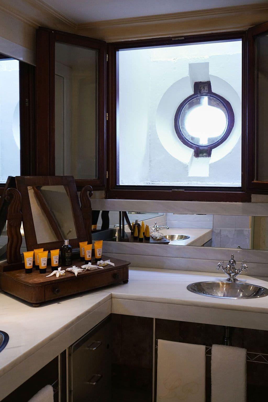 Landa Hotel Burgos Luaran gambar Bathroom amenities