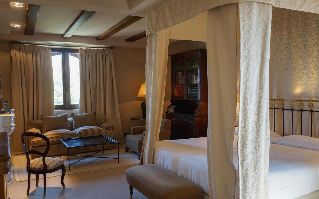 Landa Hotel Burgos Luaran gambar A room at the hotel